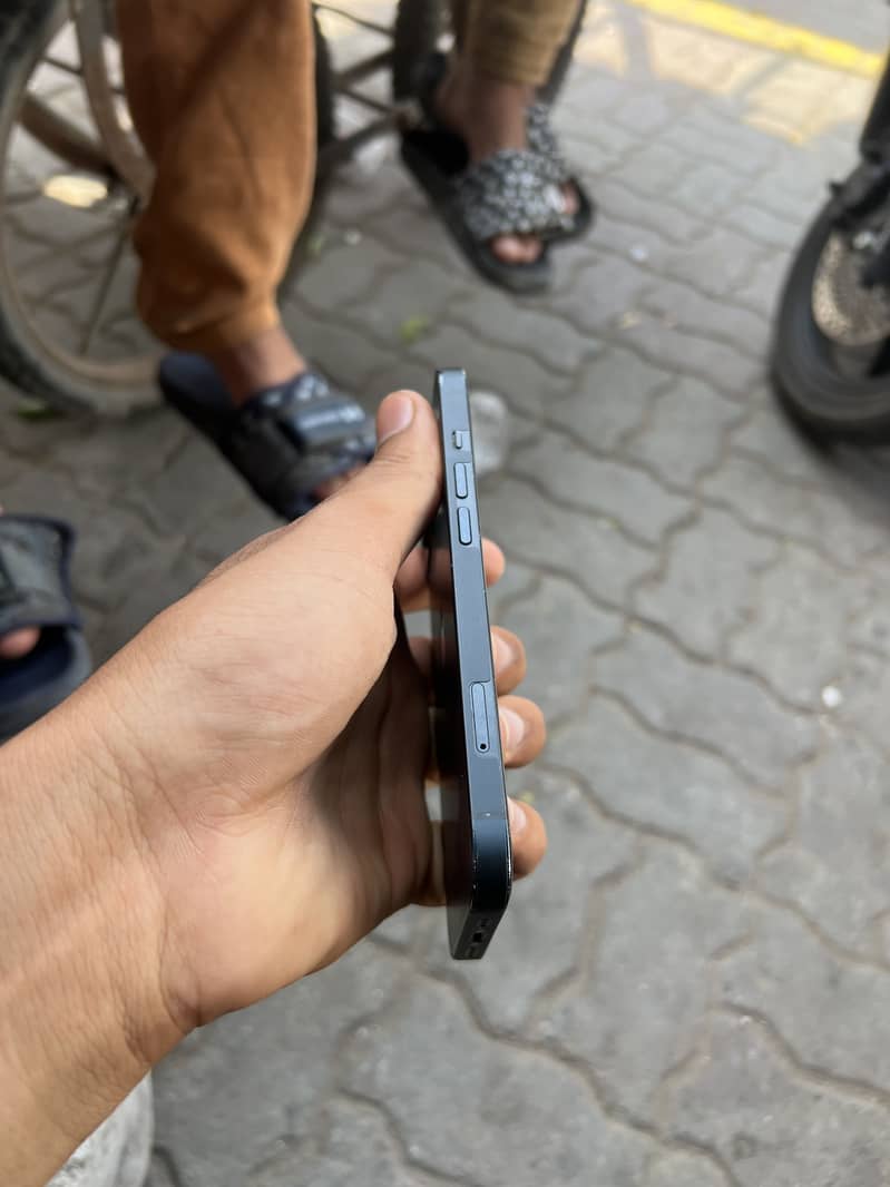iPhone 13 5