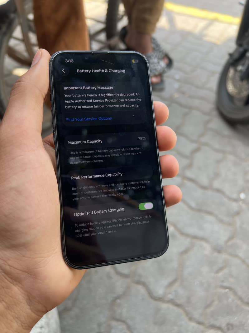 iPhone 13 6