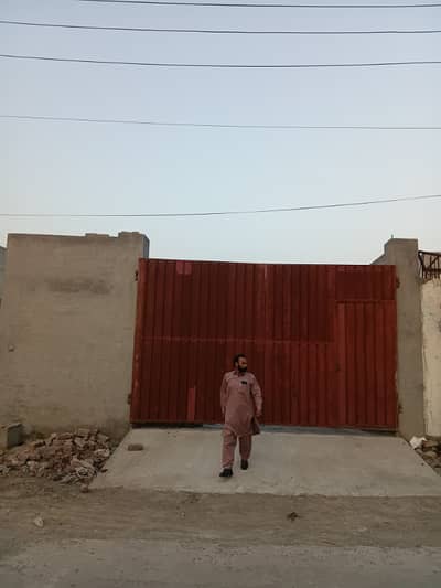 16 marla commerical wear house for rent