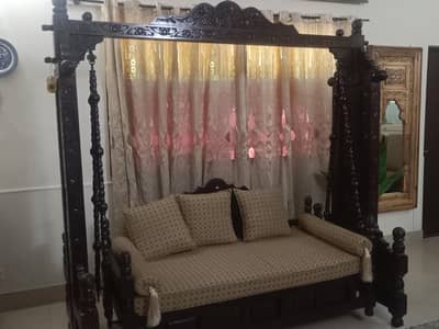 Wooden jhoola