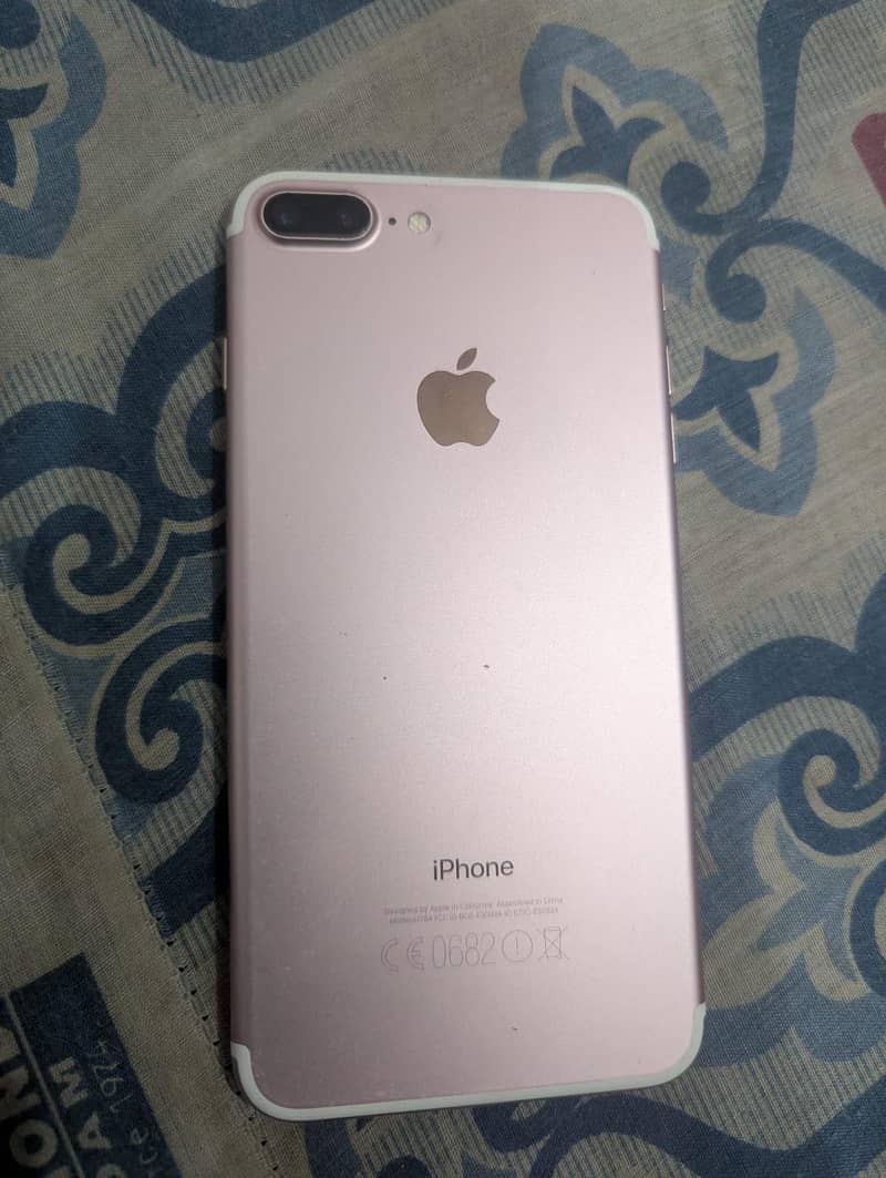 Apple iPhone 7 Plus 1