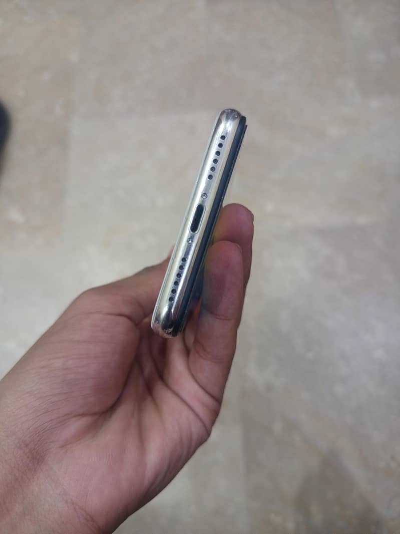 Apple iPhone X 1