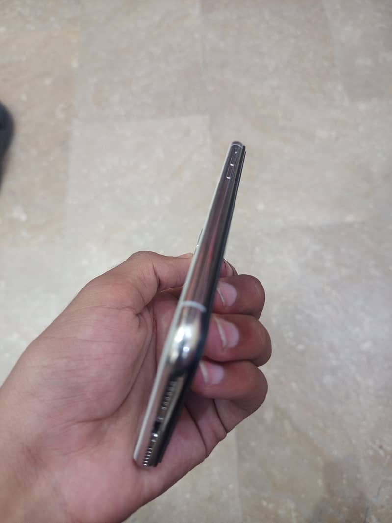 Apple iPhone X 2