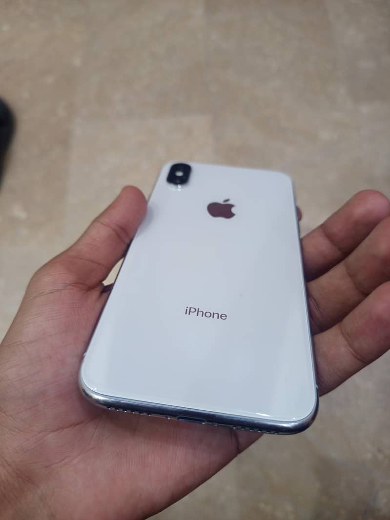 Apple iPhone X 3