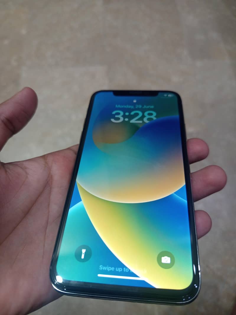 Apple iPhone X 5