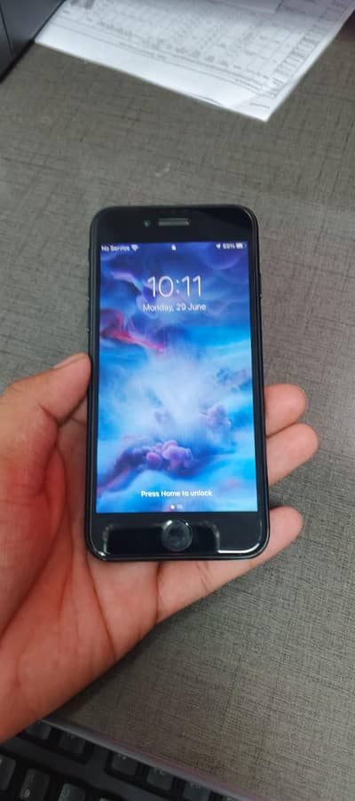 Apple iPhone 7