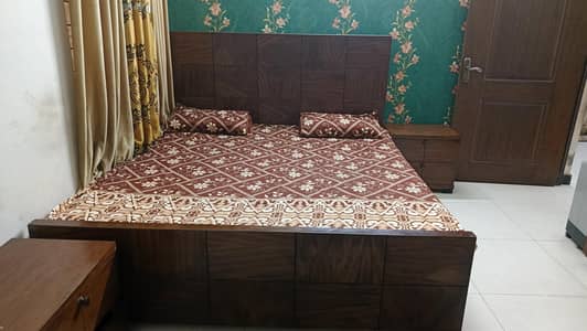 good condition bed with side table and  free console