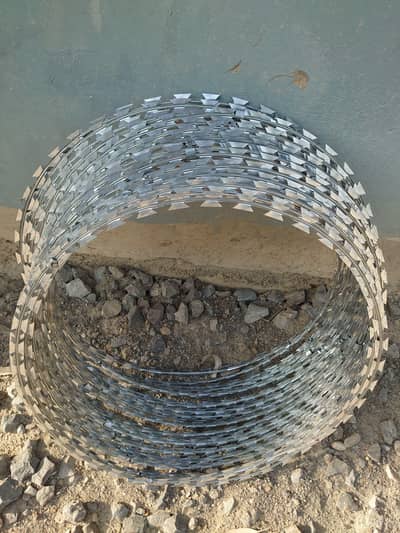 Razor Wire, Barbed Wire, Shed Work, Hesco Bags, Electric Fence