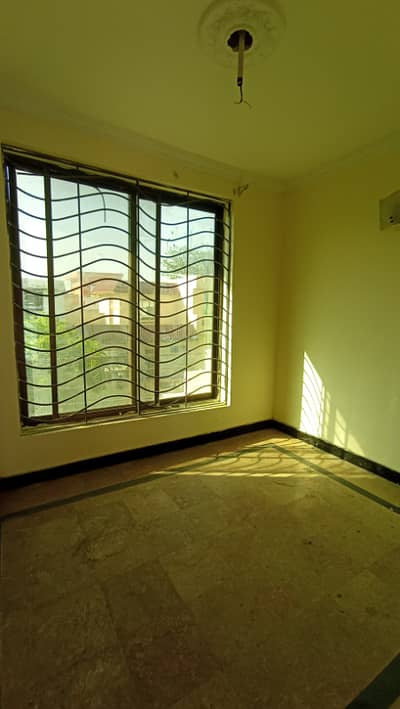 4 Marla Used House Proper Street Corner For Sale In FGEHA Sector G13/4 Islamabad Nearly Kashmir Highway