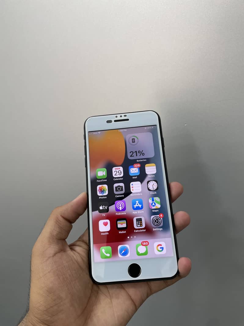Apple iPhone 7 Plus 1