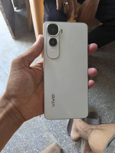 Vivo Y400