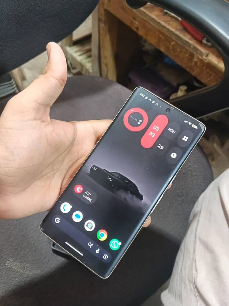 Google Pixel 7 Pro 12/128. . . 10/10 condition 2