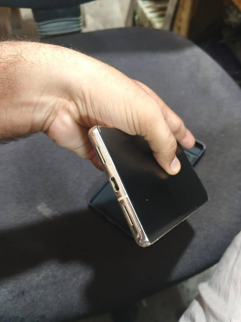 Google Pixel 7 Pro 12/128. . . 10/10 condition 4