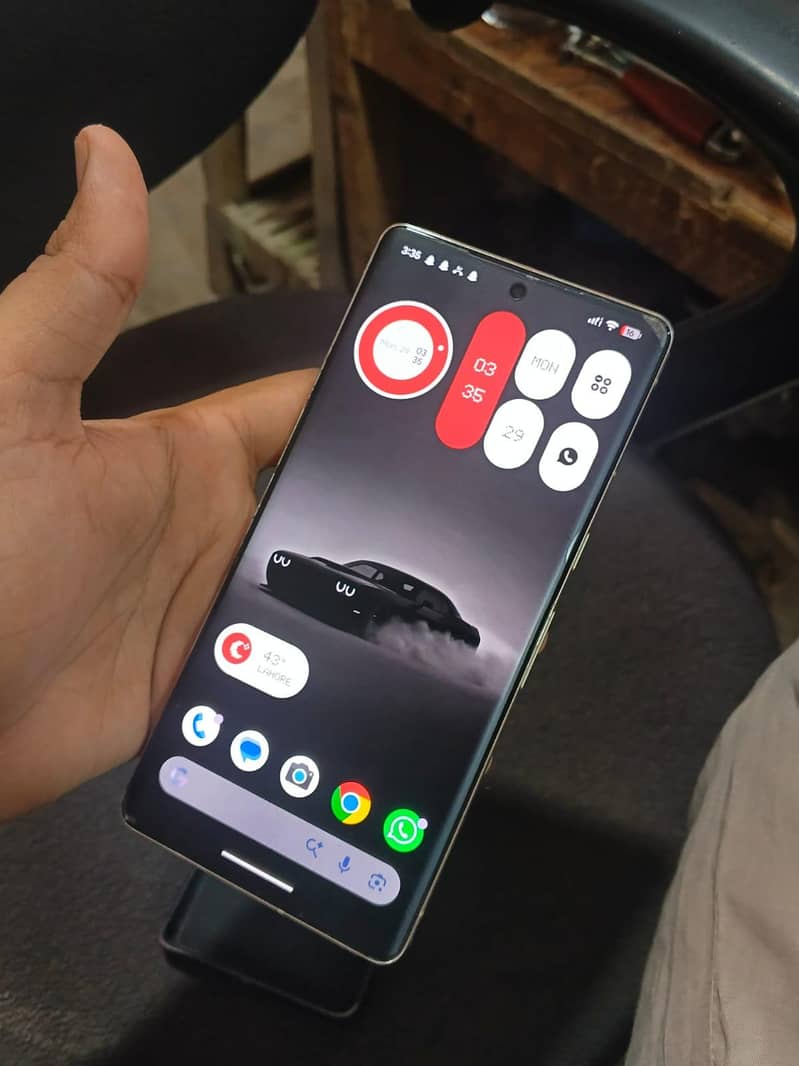 Google Pixel 7 Pro 12/128. . . 10/10 condition 9