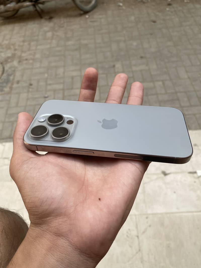 iPhone 15 pro 5