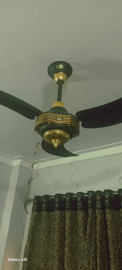 Elegant GFC Fancy Fan - Black & Gold - Heavy Duty (pair)