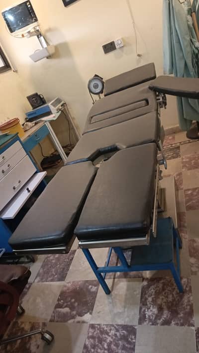 OT tabble for sale good condition
