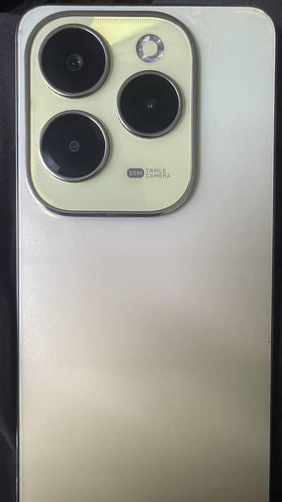 Infinix Hot 40