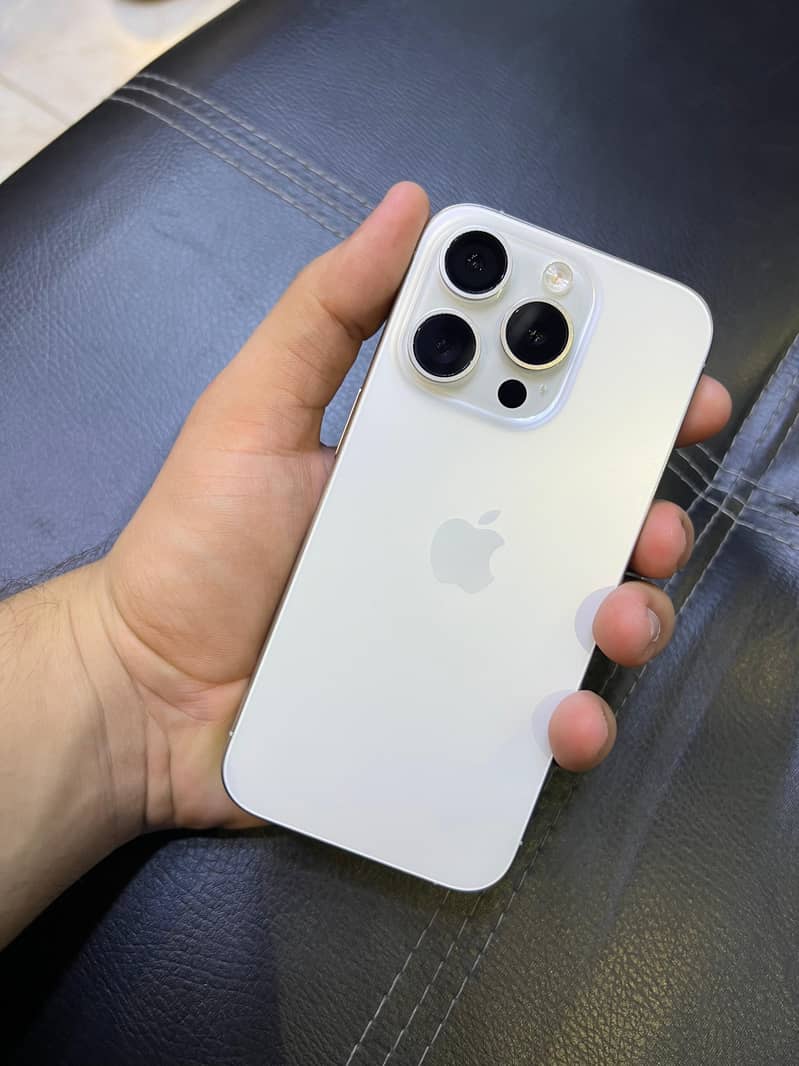 Apple iPhone 15 Pro 1