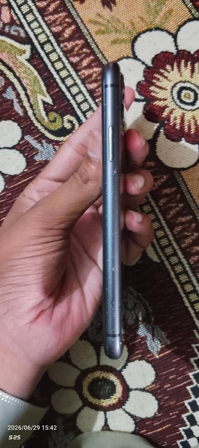 Apple iPhone 11 5