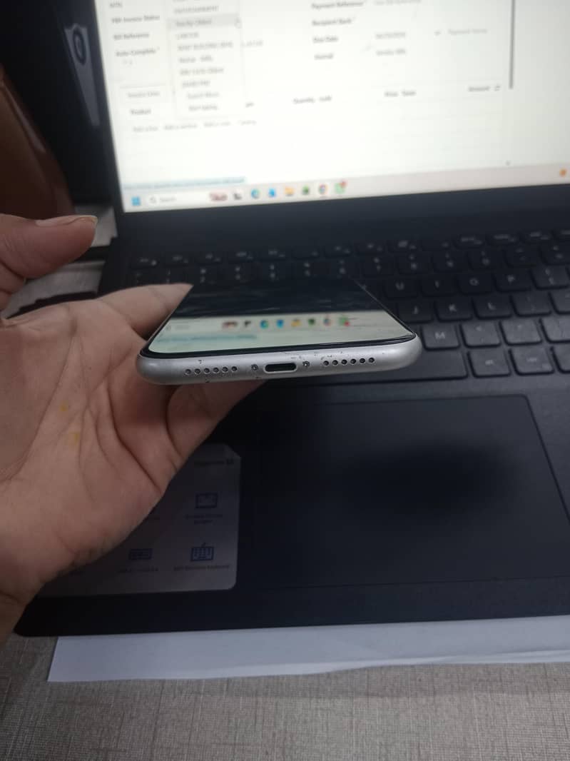 Apple iPhone 11 2