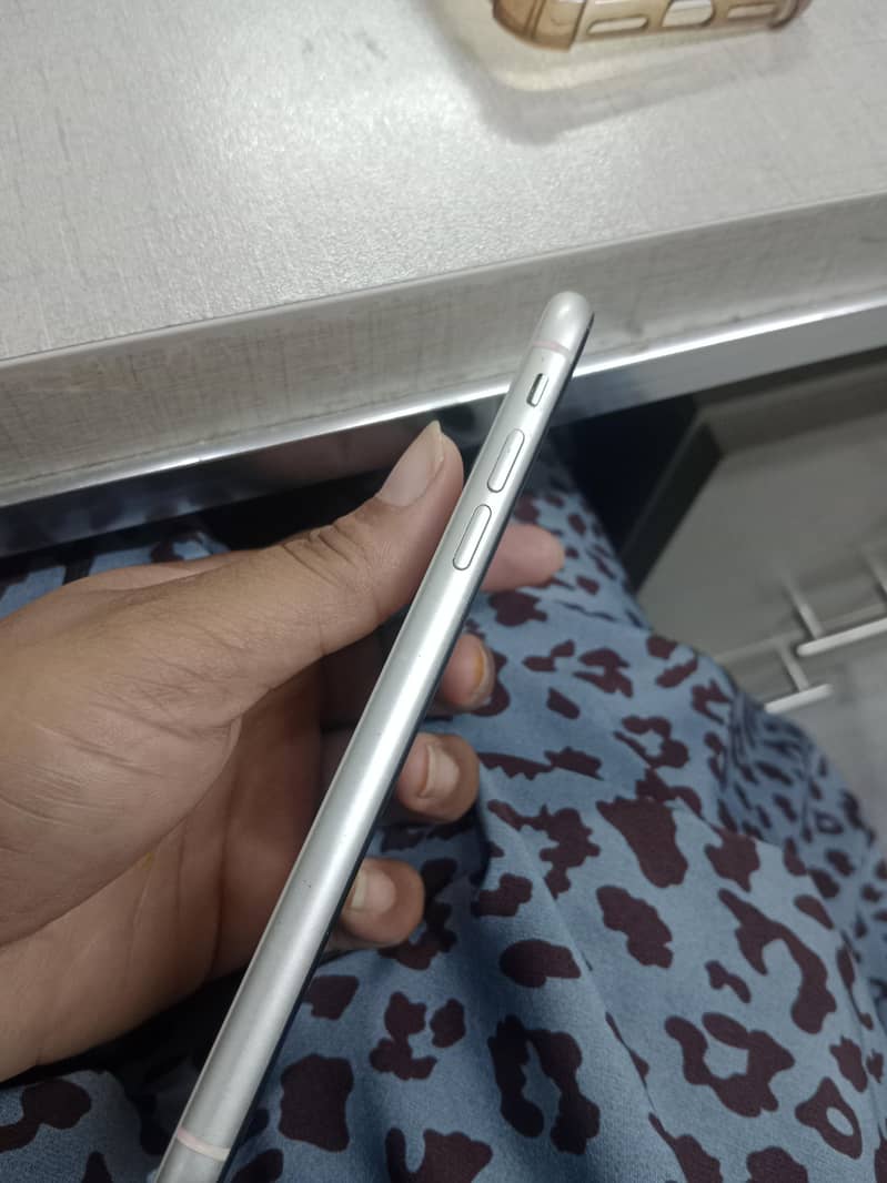 Apple iPhone 11 3