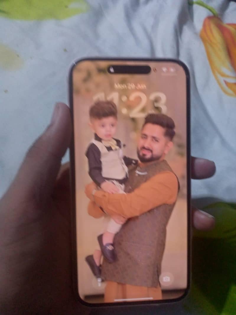 iPhone 15 plus 0