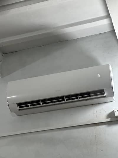 Gree 1.5 Ton Inverter AC