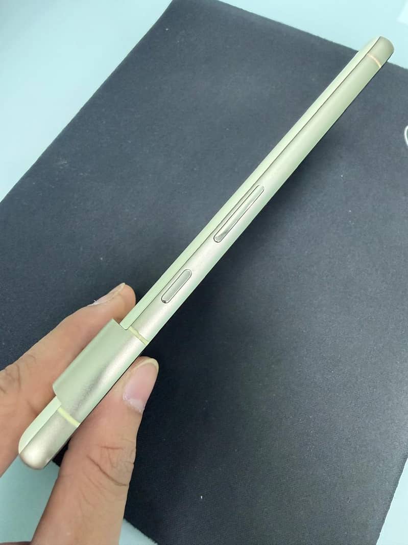 Google Pixel 7 5