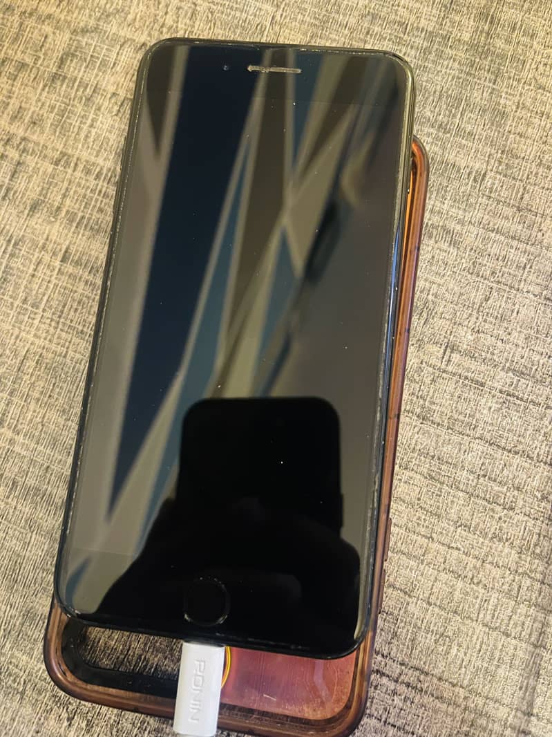 Apple iPhone 7 Plus 1