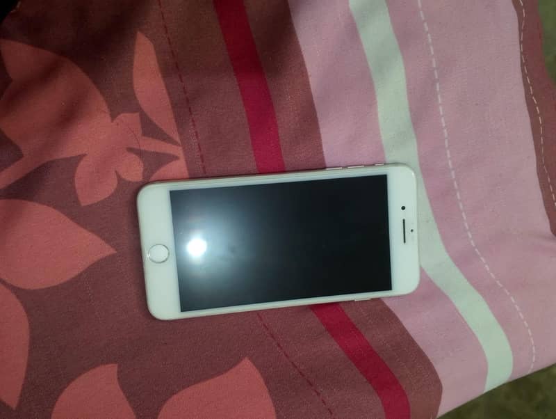 Apple iPhone 7 Plus 10