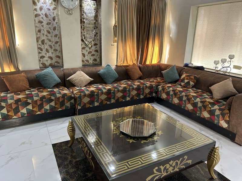 L Shaped sofa 0