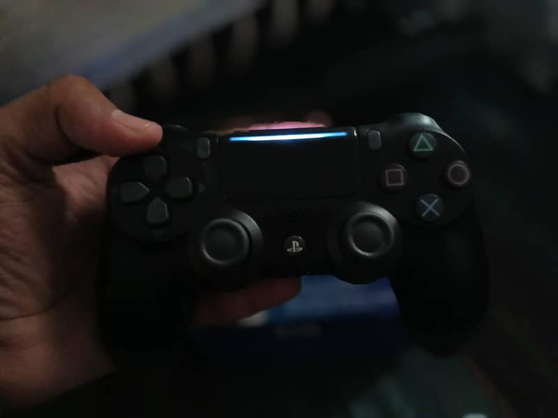 PS4 DUALSHOCK 4 controller  wireless controller 1