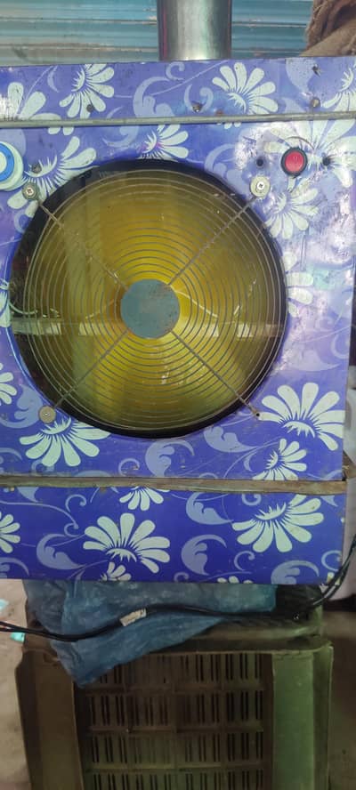 small cooler  Whatsapp number 03089375909