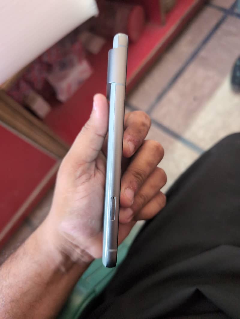 Google Pixel 8 2