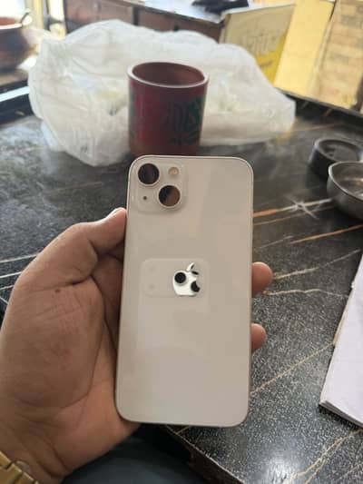 Apple iPhone 13