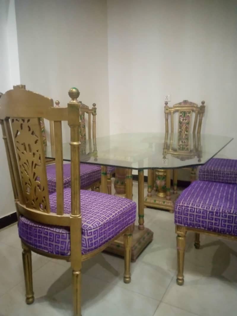 DINNING TABLE 0