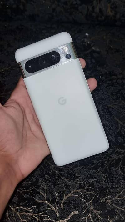 Google Pixel 8 Pro