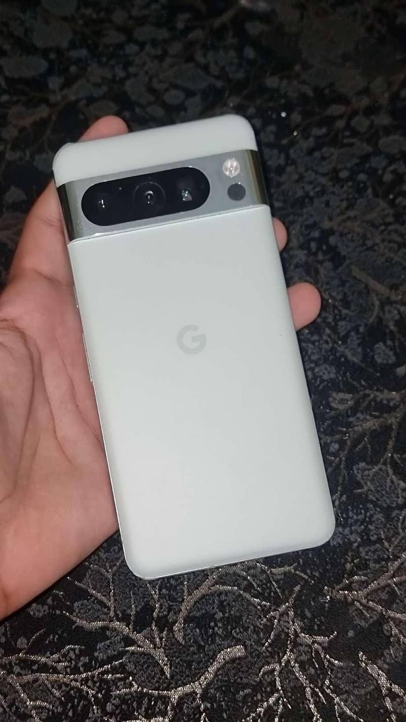 Google Pixel 8 Pro 4