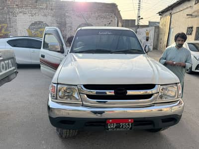 Toyota Hilux 2004