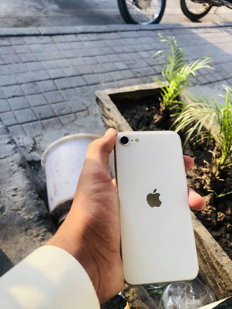 Apple iPhone SE 9
