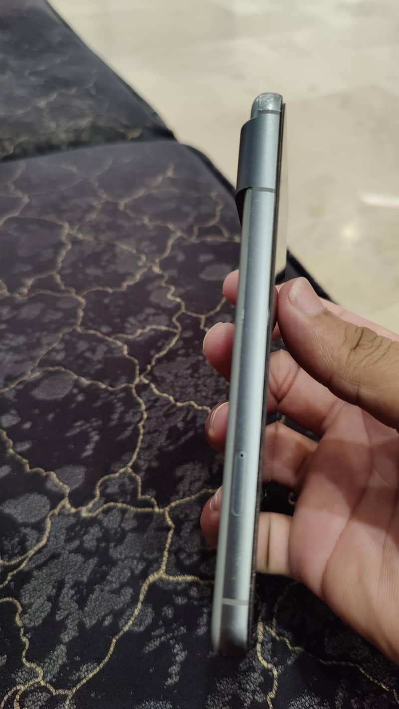 Google Pixel 8 - Immaculate Condition 2