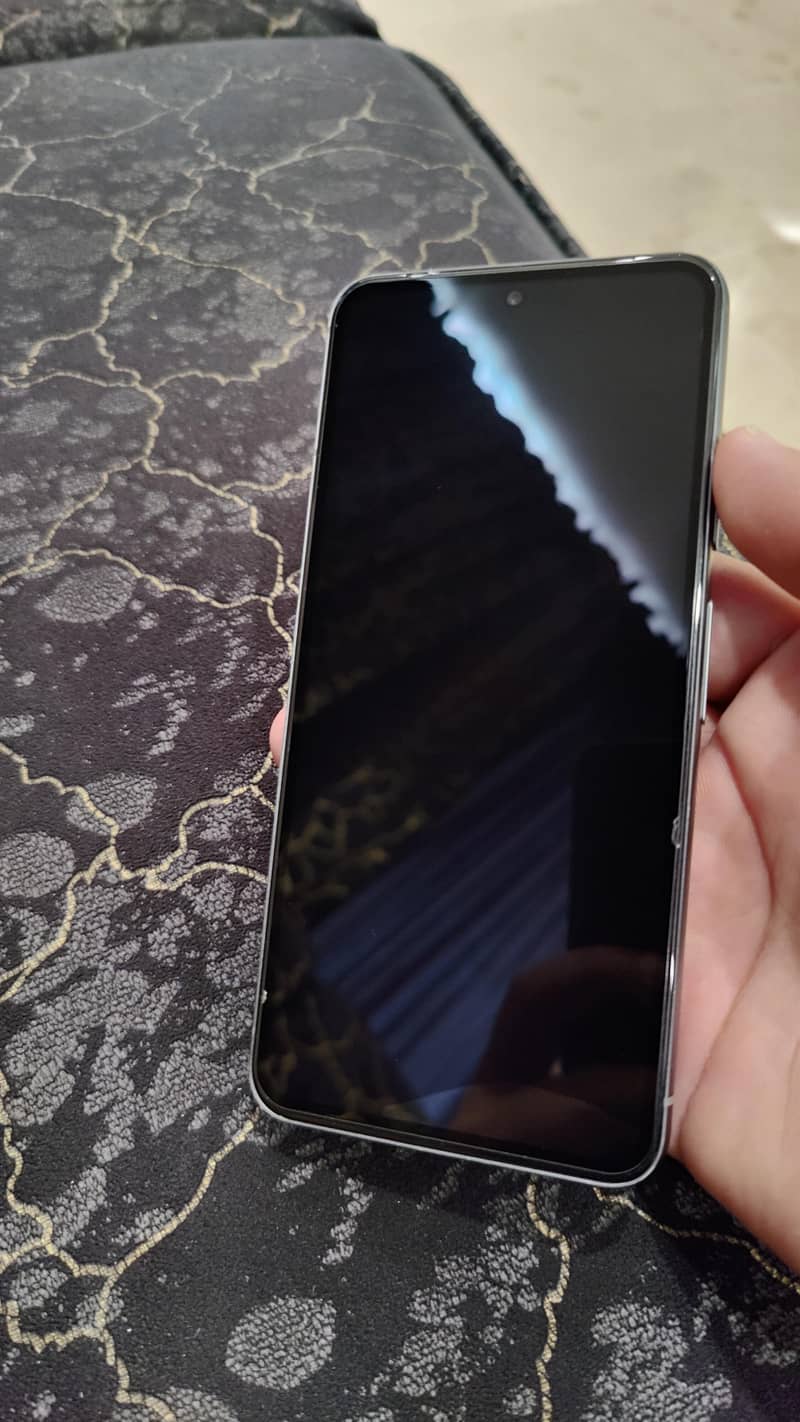 Google Pixel 8 - Immaculate Condition 4