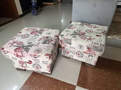 Puffy set / ottoman chairs