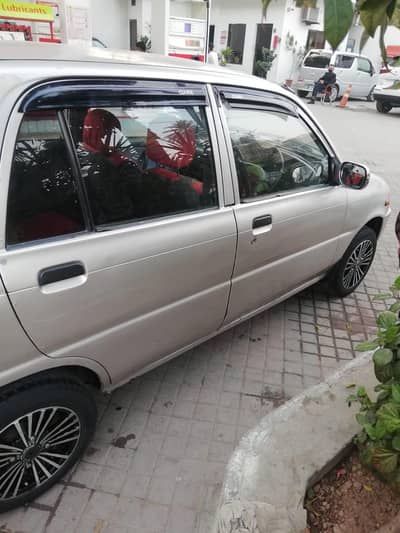 Daihatsu Cuore 2003