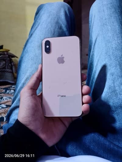 i Phone xs Pta Golden colour