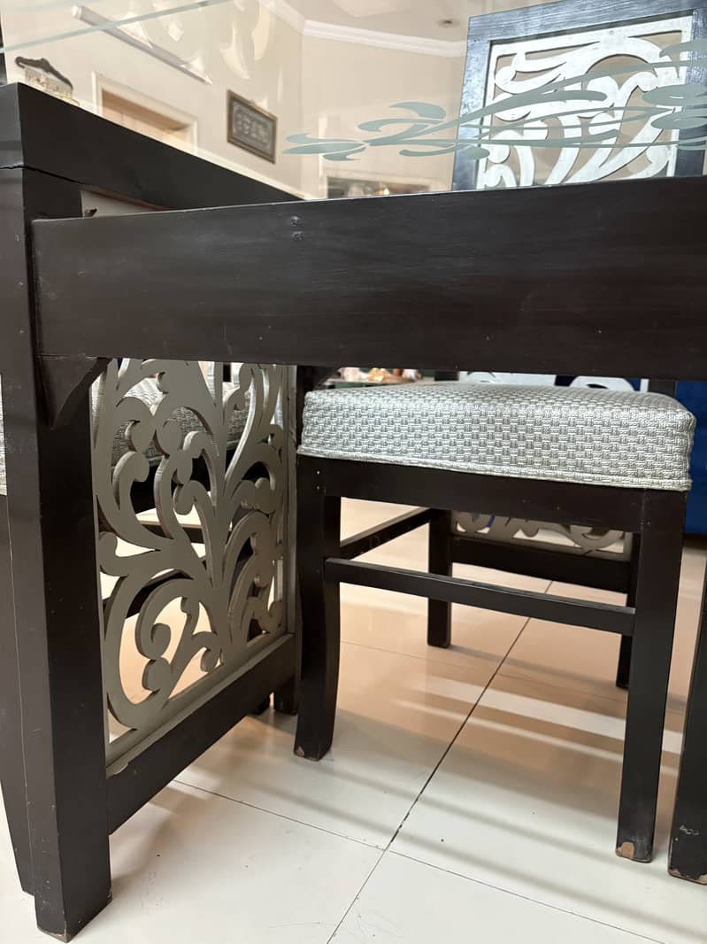 Dining table 3
