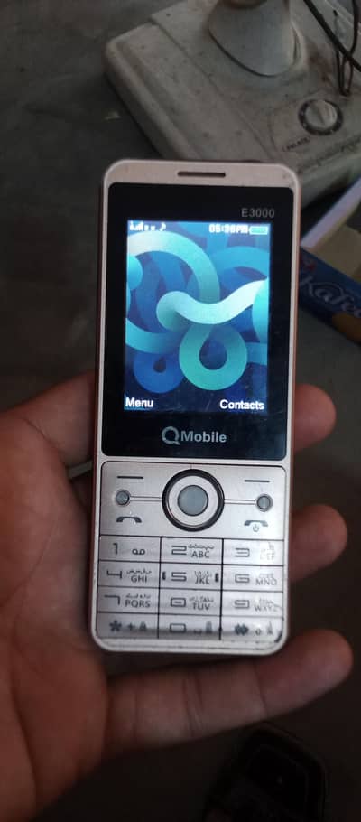QMobile E3000
