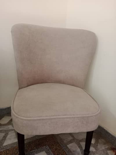 2 room chairs for sale