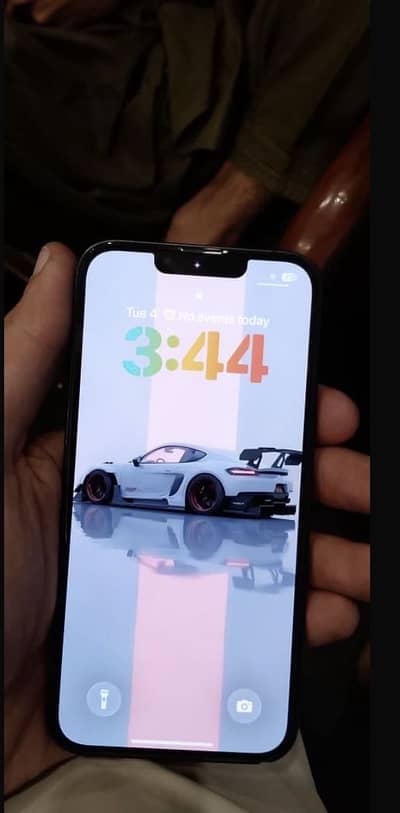 Apple iPhone 13